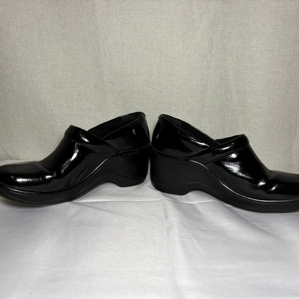 b.o.c. Born Concept Womens Black Patent Wedge‎ Clogs Slip On Shoes Size 6.5 - Picture 5 of 13